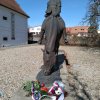 04 Jezdecká socha Tomáše G. Masaryka před Masarykovým muzeem v Lánech.