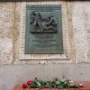 Růže obětem plzeňského povstání