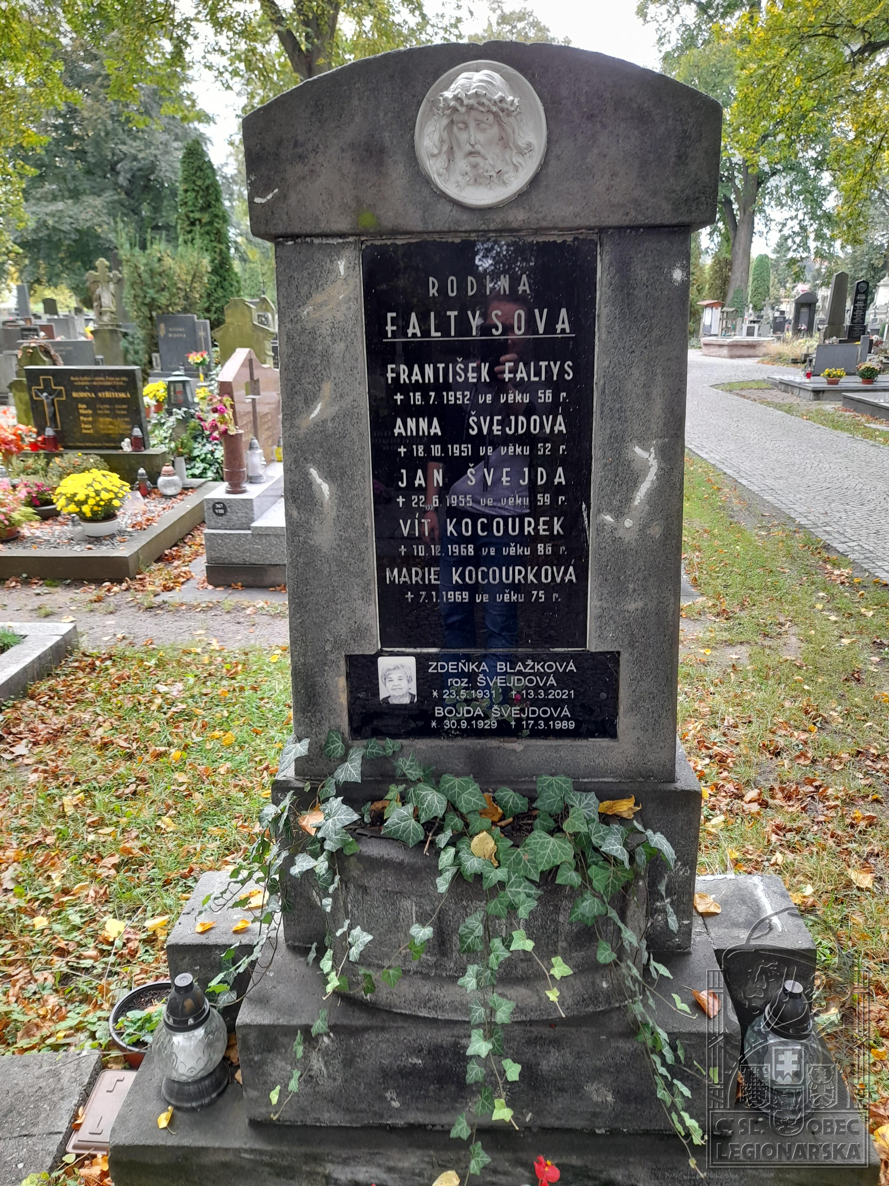 Hrob v Litomyšli (10120.500)