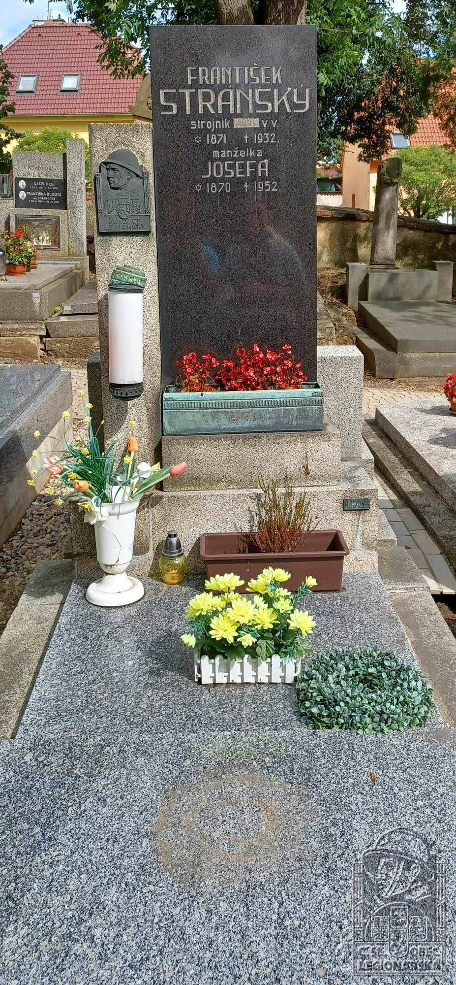 Hrob Rakovník (102947.500)