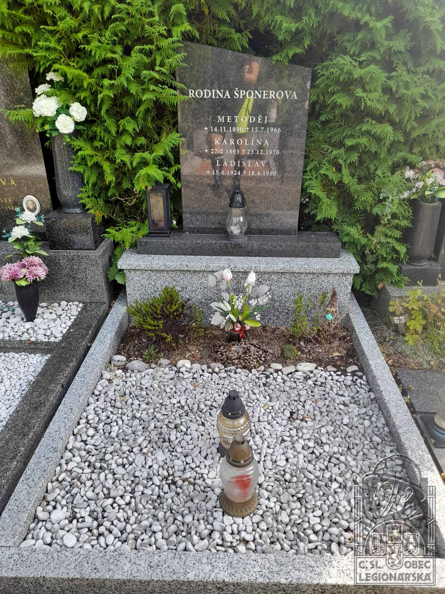 Hrob Metoděje Šponera v Brně-Líšni (106305.800)