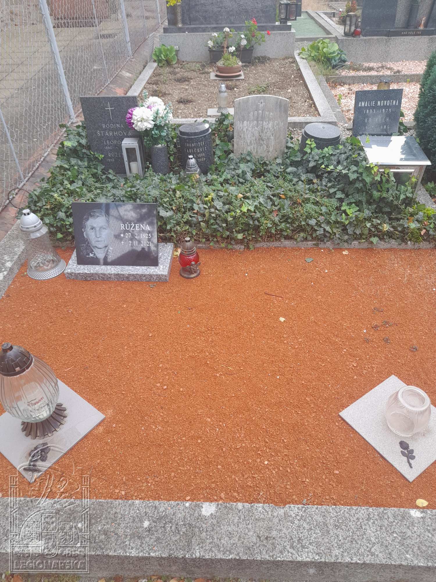 Hrob Štarhy Leopolda v Bořitově (107619.500)