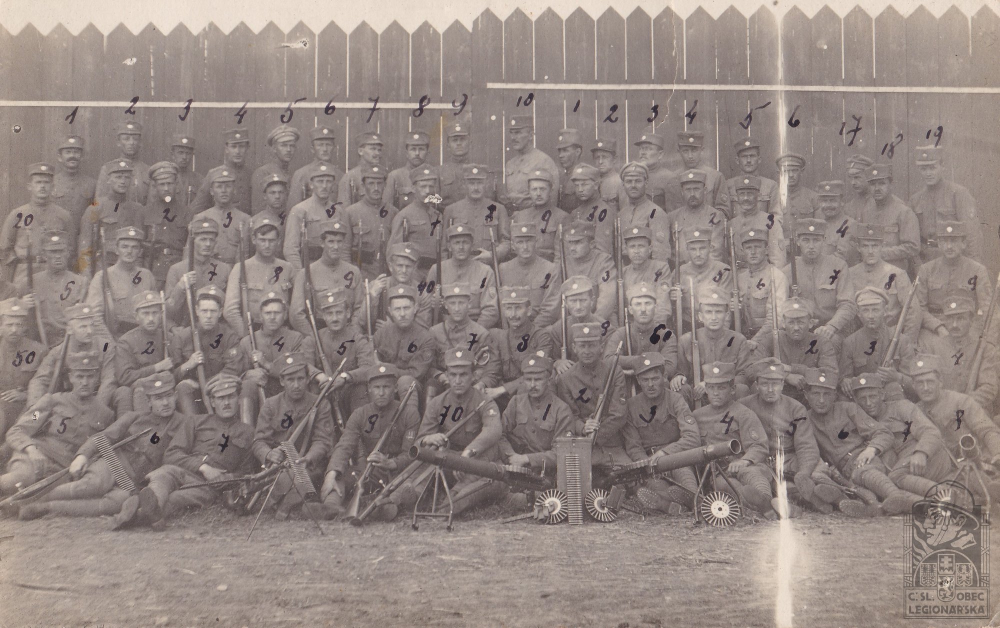 V červenci 10. pluk po příchodu z Manské fronty č. 10 (115989.010)