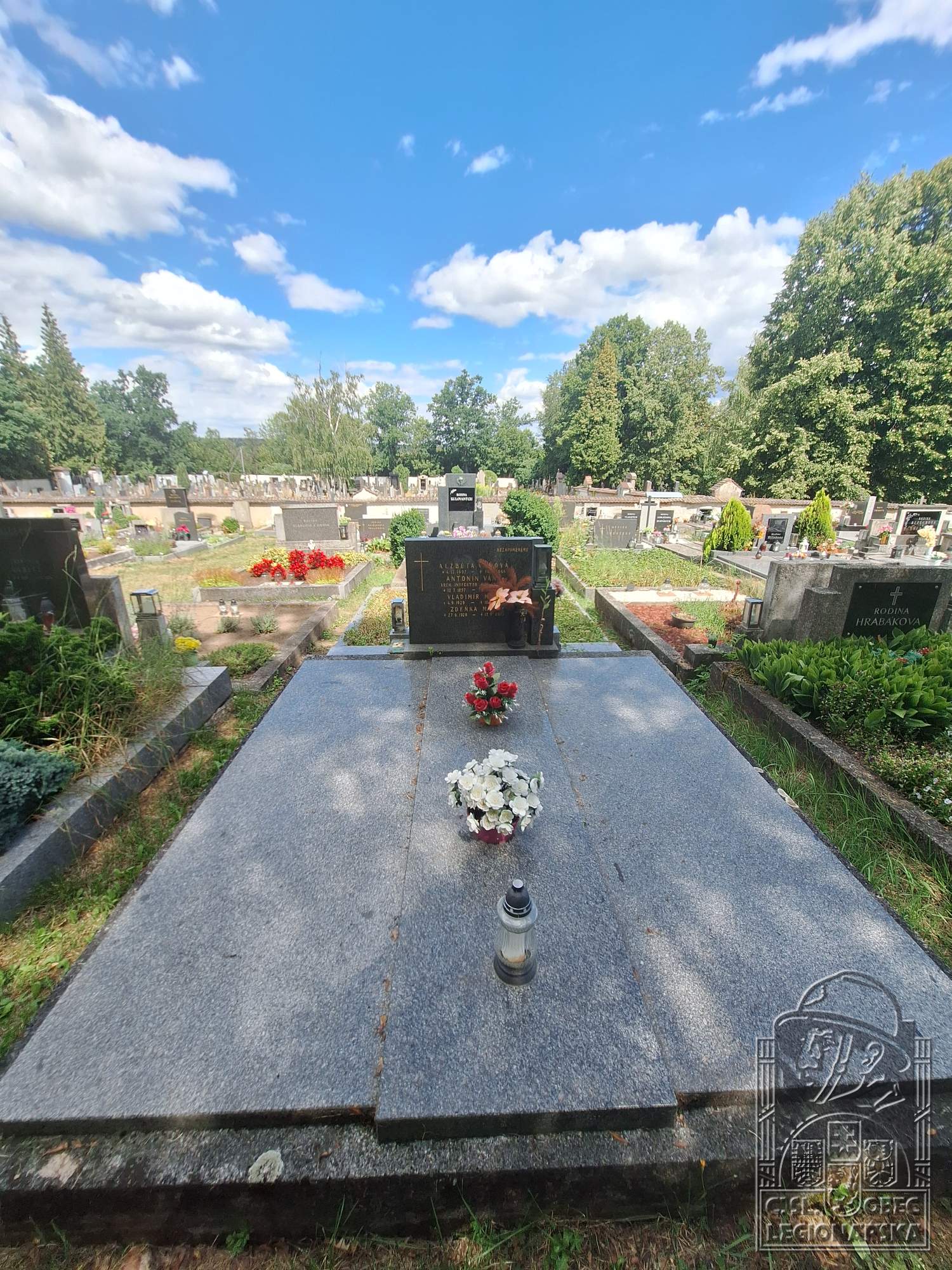 Hrob v Dobříši (116695.800)