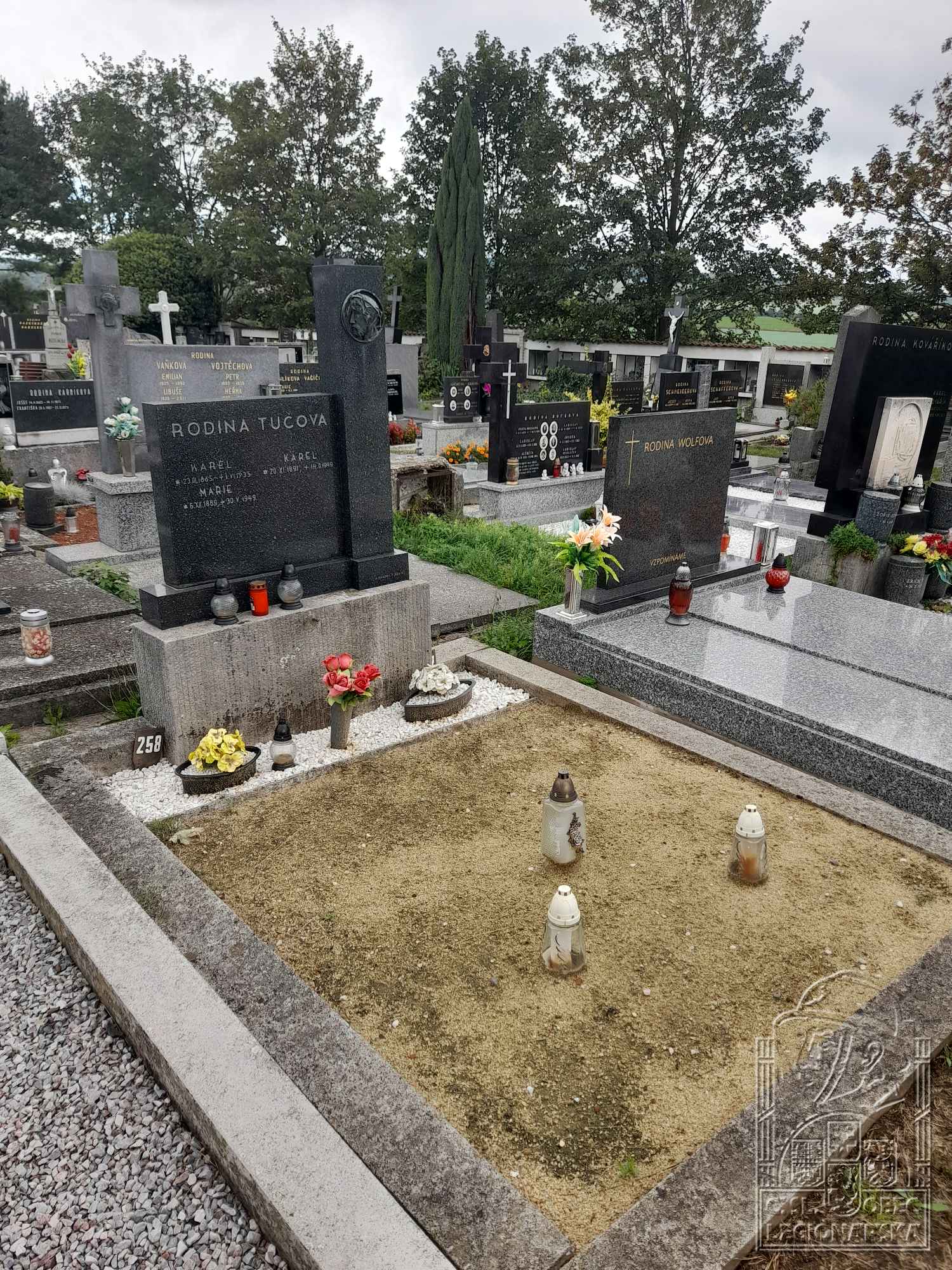 Hrob Karla Tuče, hřbitov Jevíčko (123257.500)