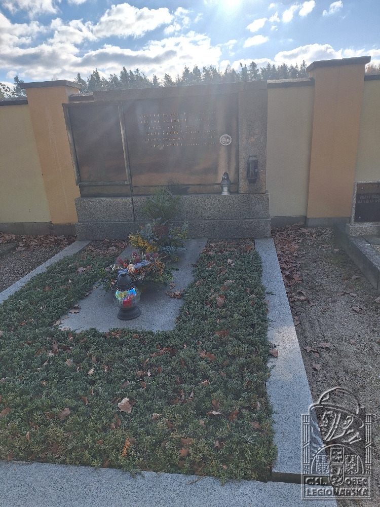 Hrob v Horním Jelení (128363.800)