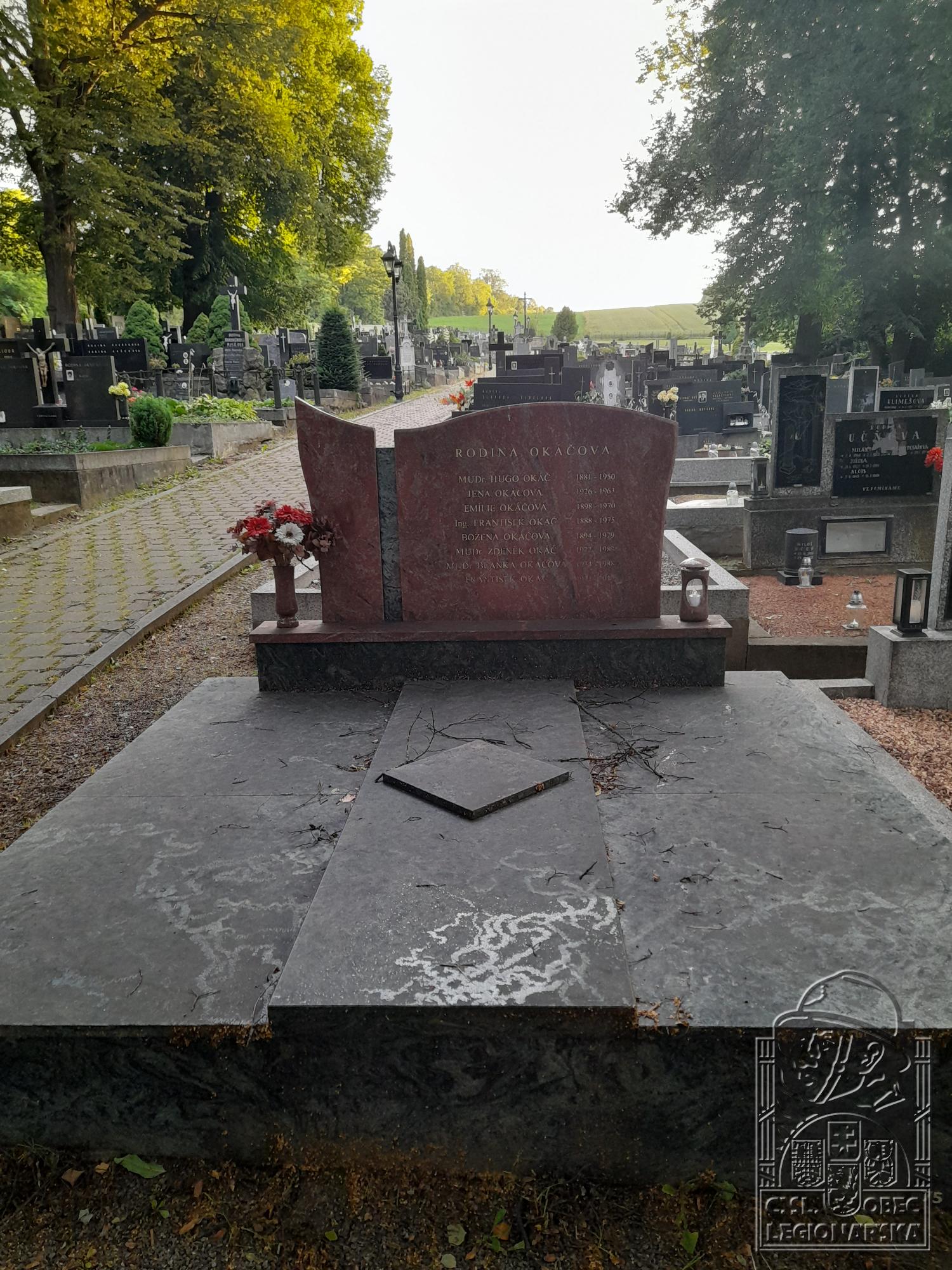 Hrob v Rájci-Jestřebí (133951.800)