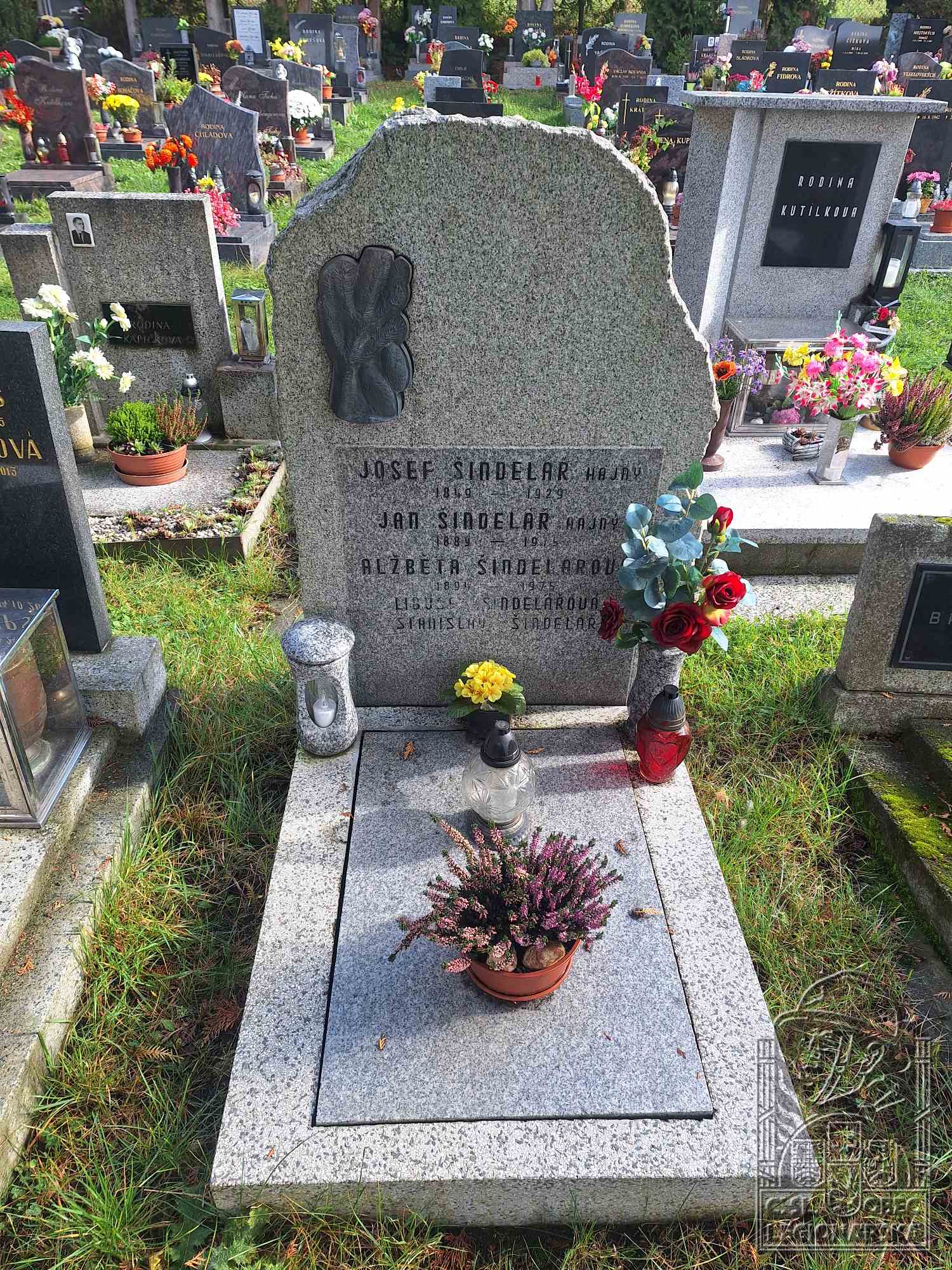 Hrob v Podhradí (134657.800)