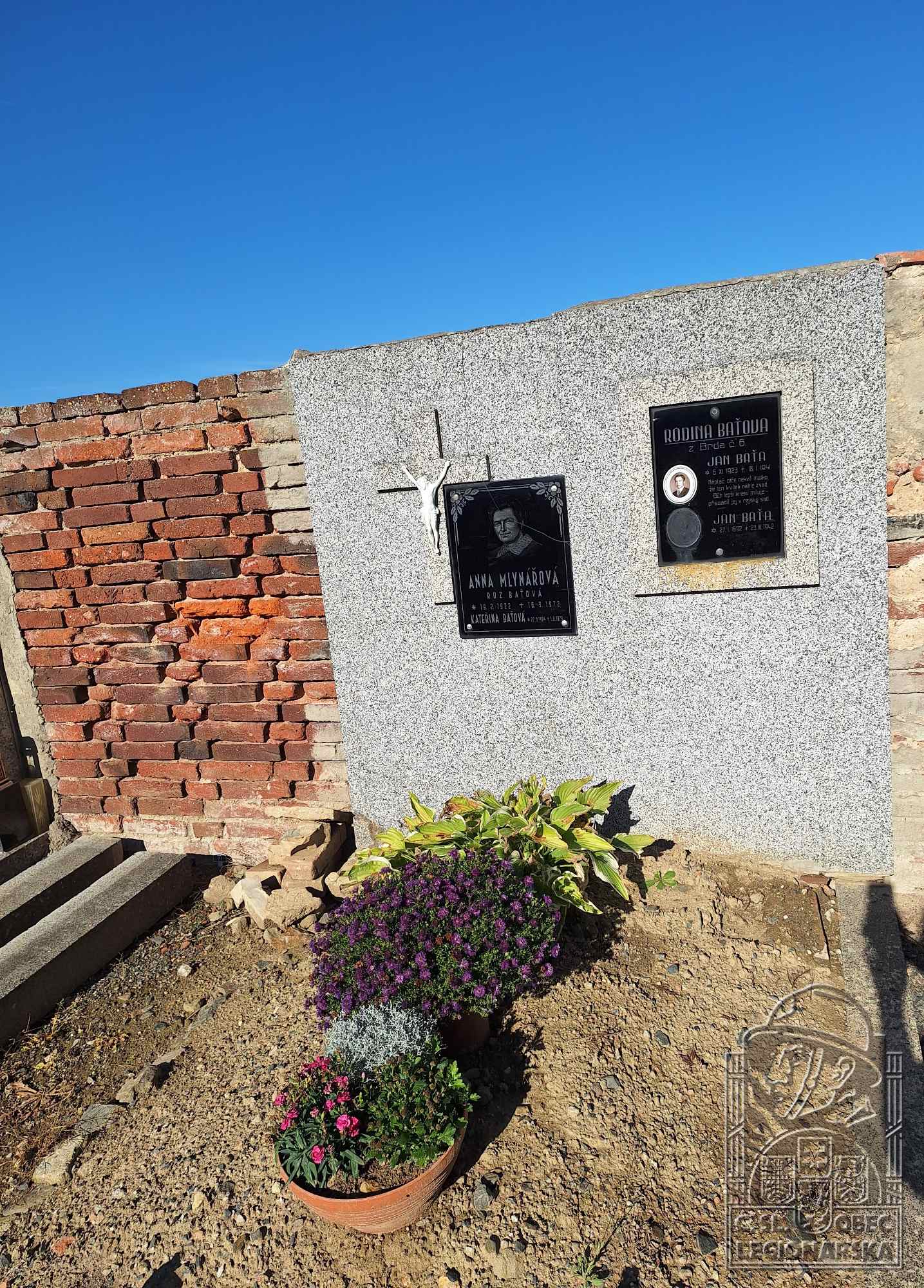 Hrob v Předhradí (13777.800)