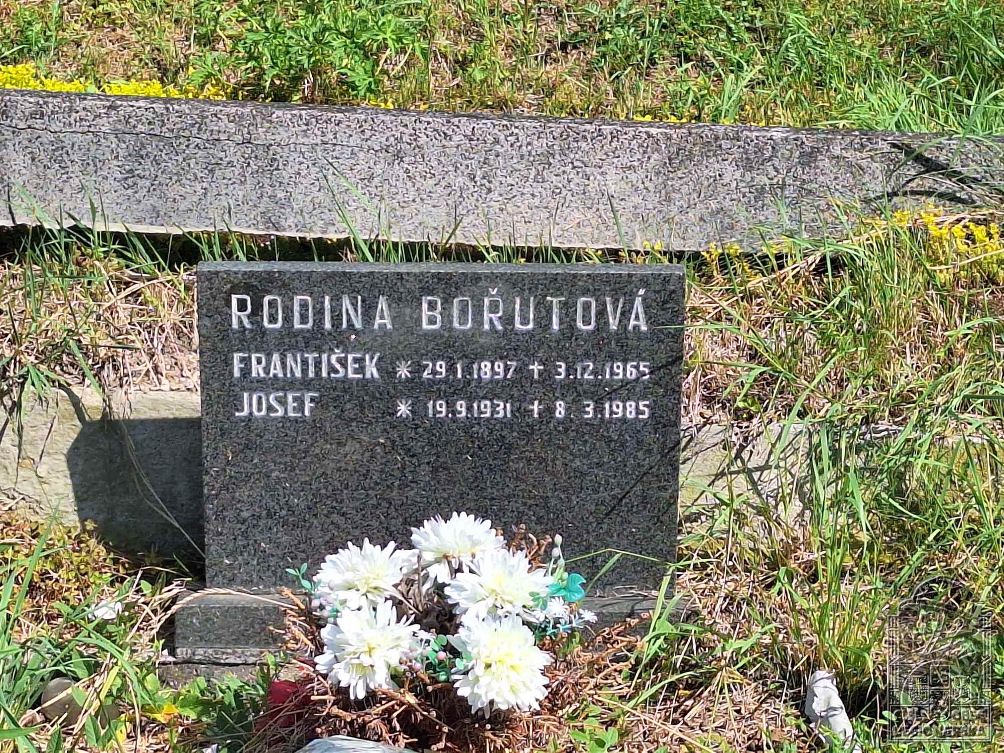 Hrob Františka Bořuty v Hošťálkové (15300.800)