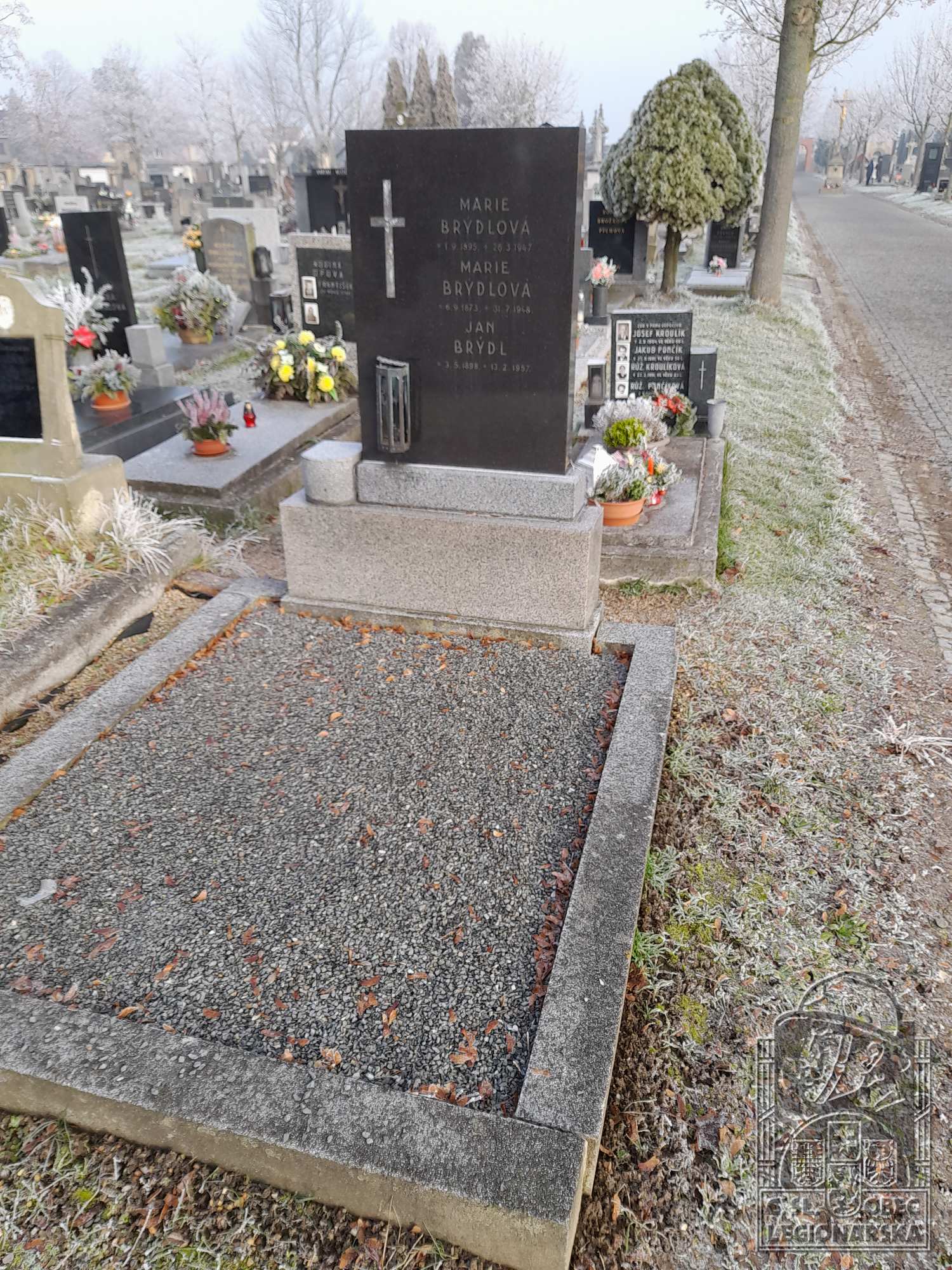 Hrob ve Vysokém Mýtě (16025.800)