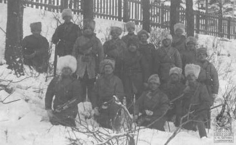 V první řadě, první v bílé čepici (24550.020)