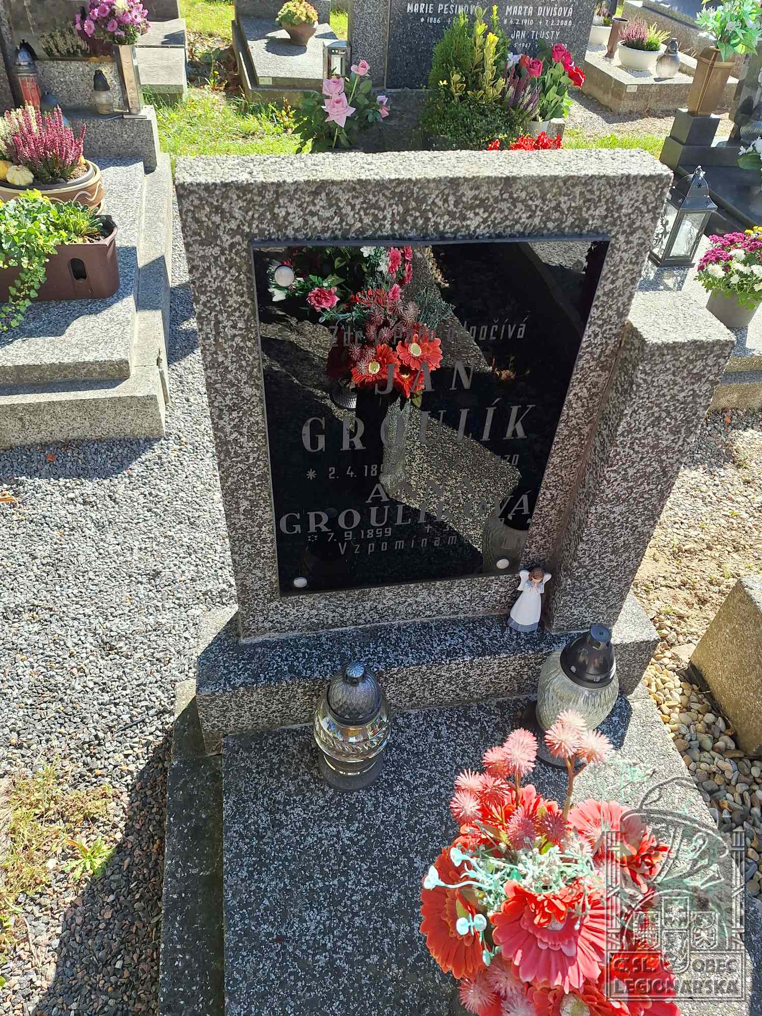 Hrob v Proseči u Skutče (30207.800)