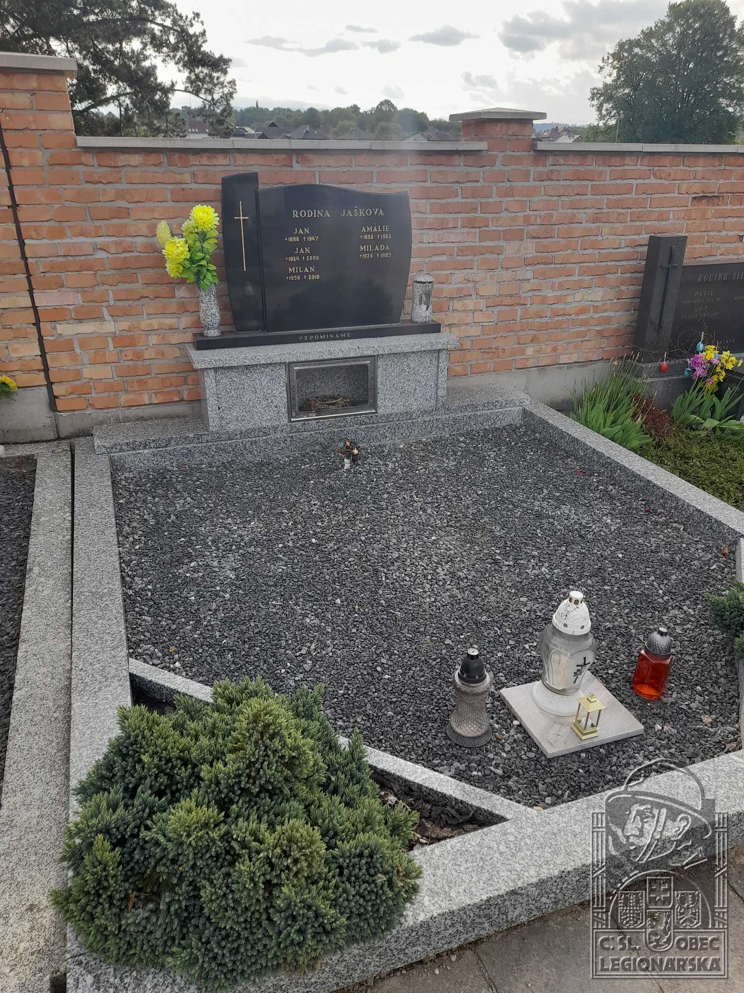 Hrob v Bludově (36024.800)