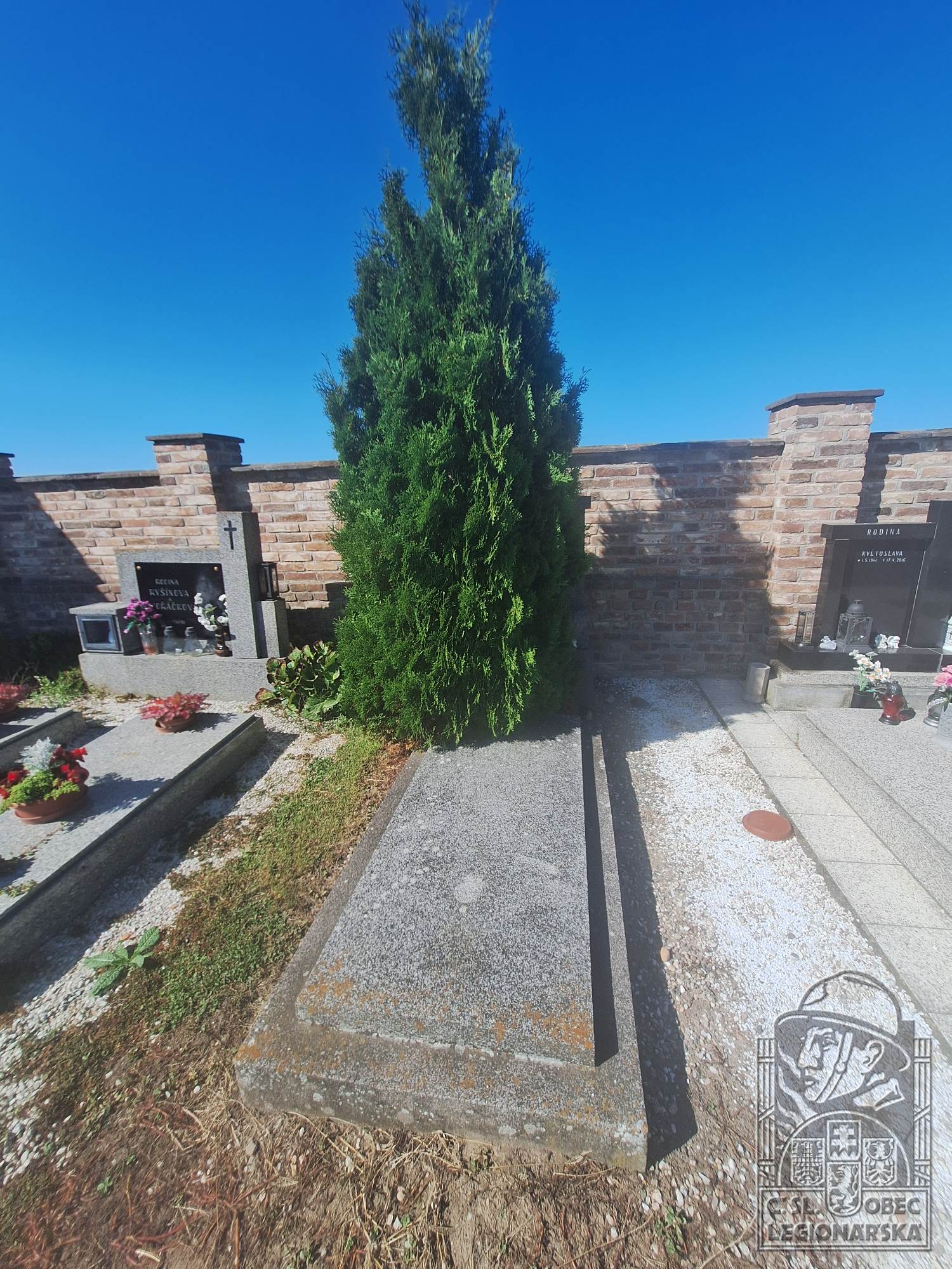 Hrob v Tuněchodech (36175.800)