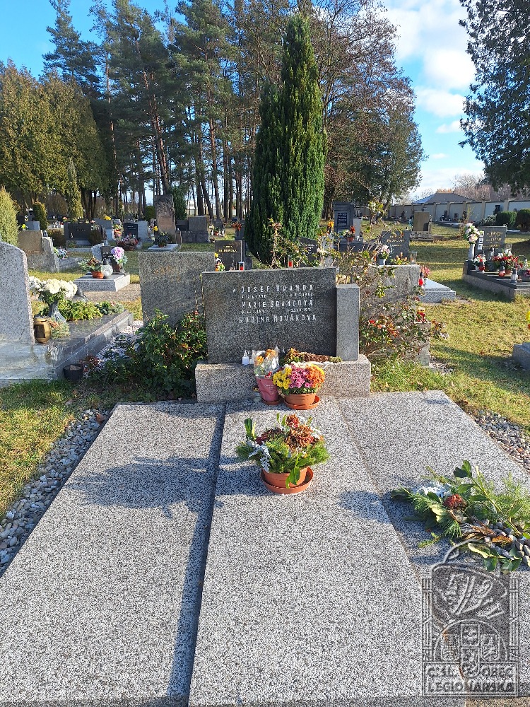 Hrob v Horním Jelení