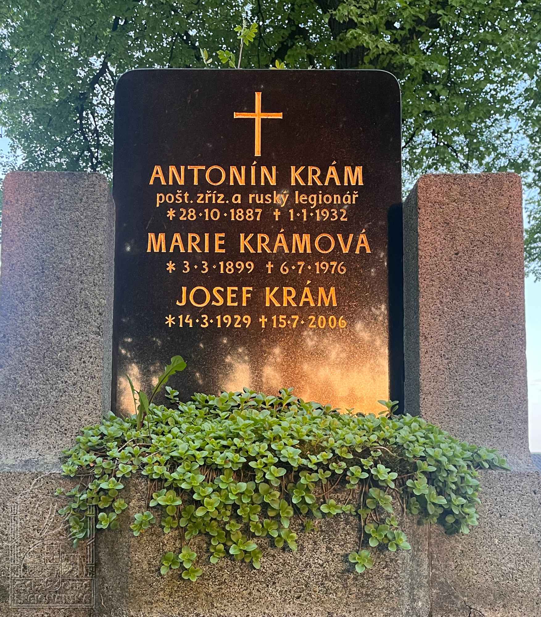 Detail hrobu (40269.501)