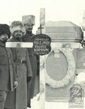 Hrob Jaroslav Volejník a Zdeněk Kapoun, Čeljabinsk
