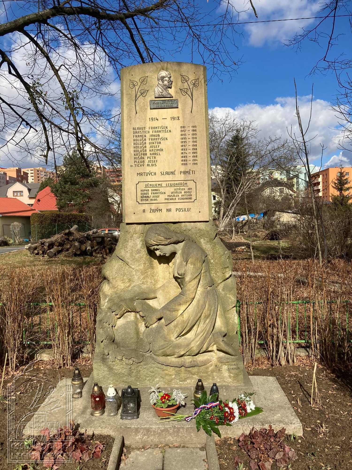 Pomník na památku padlých v I. sv. válce a ke cti legionářům v Ostravě-Pustkovci