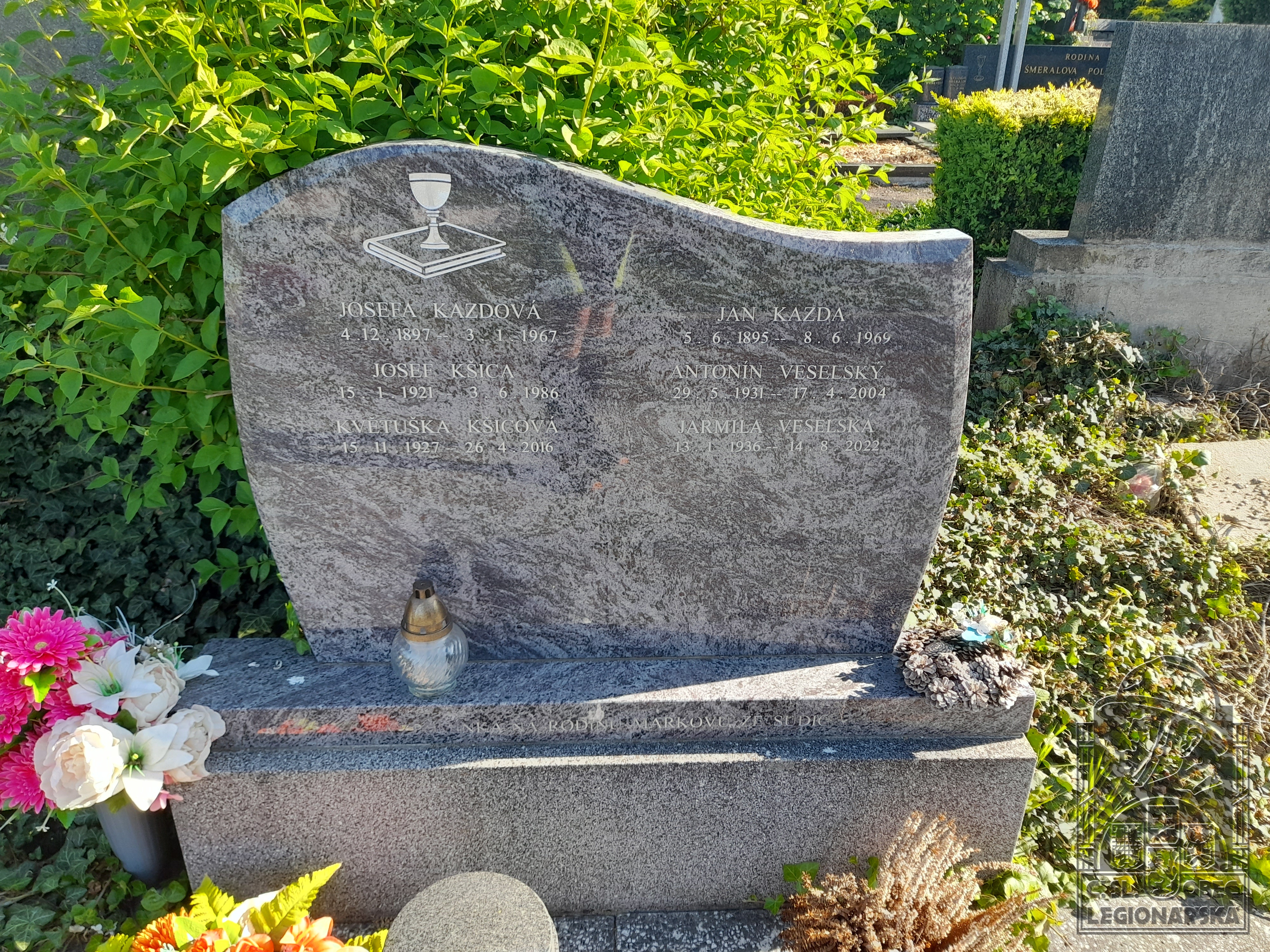 Hrob ve Vanovicích (49457.800)