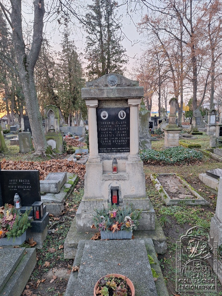 Hrob v Chrudimi (6249.800)