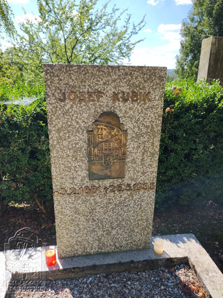Hrob Kubíka Josefa (66640.500)