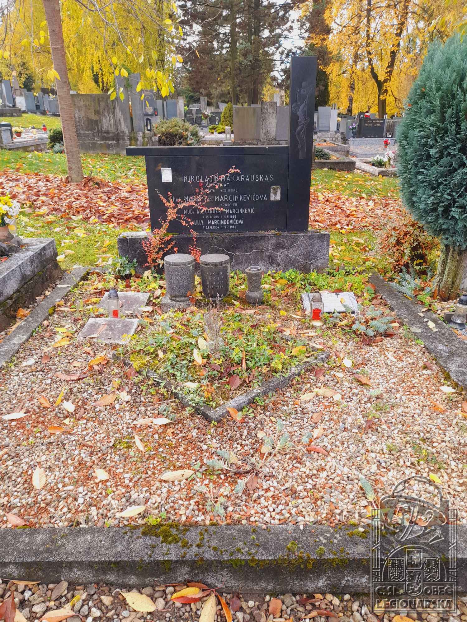 Hrob v Blansku (70053.800)