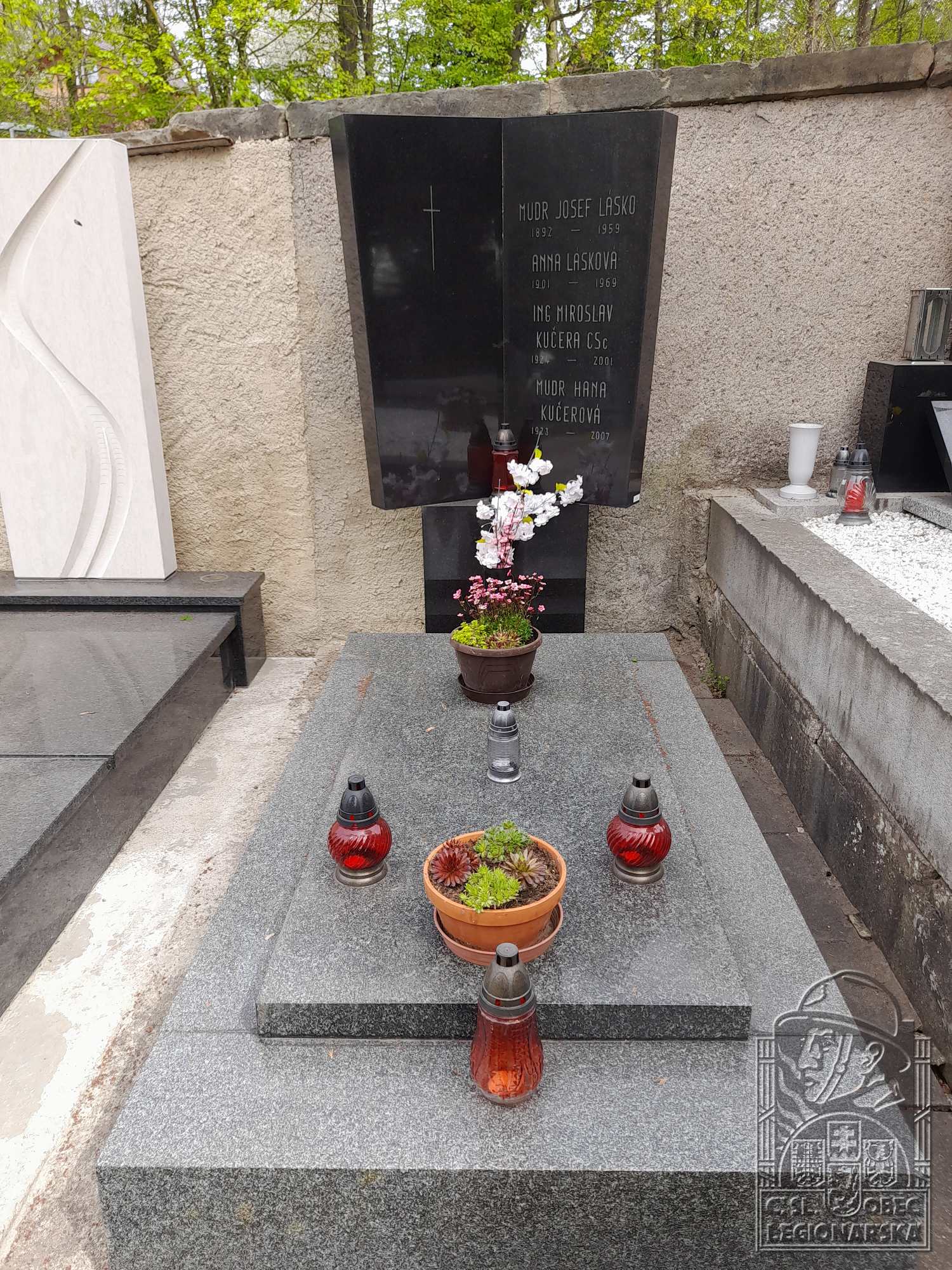 Hrob v Chocni (74948.800)