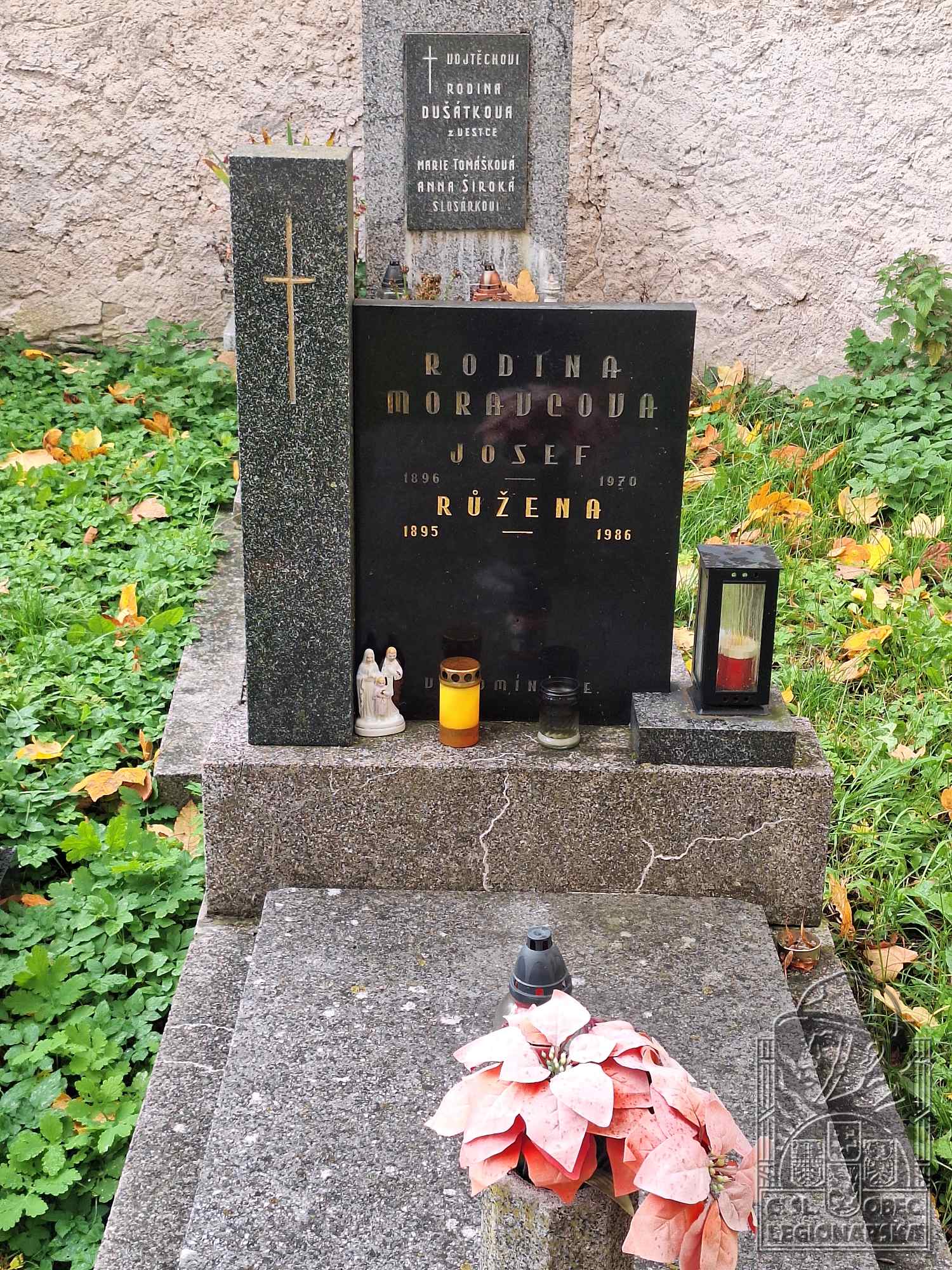 Hrob v Běstvině (75453.800)