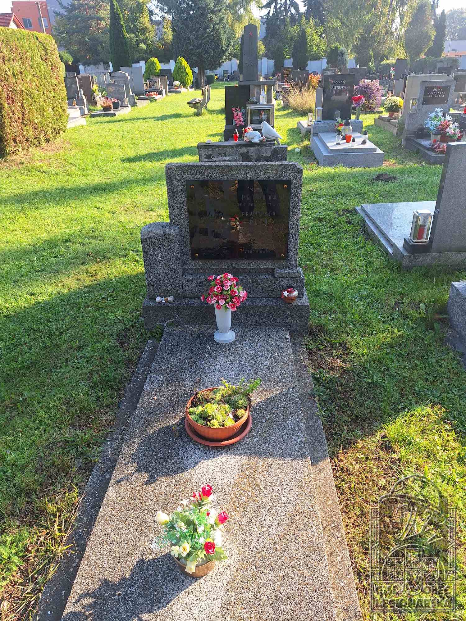 Hrob v Pardubičkách (77253.800)