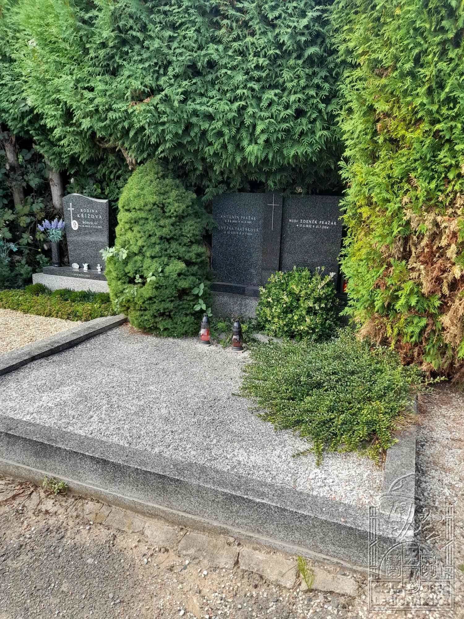 Hřbitov Brno-Líšeň, skupina 6, ur. hrob č. 455-456 (87690.500)