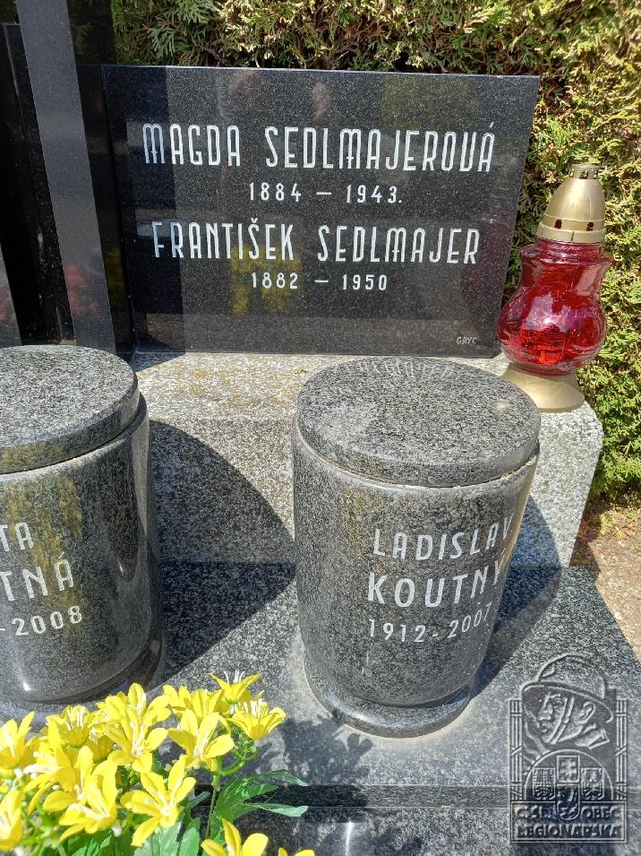 Hrob Františka Sedlmajera v Rousínově (93858.500)